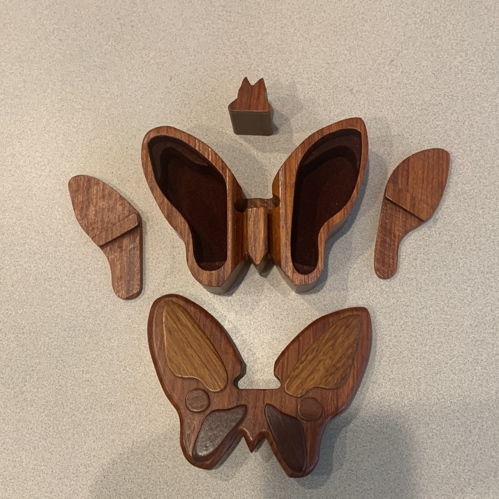 🦋 Wood Puzzle Butterfly Box